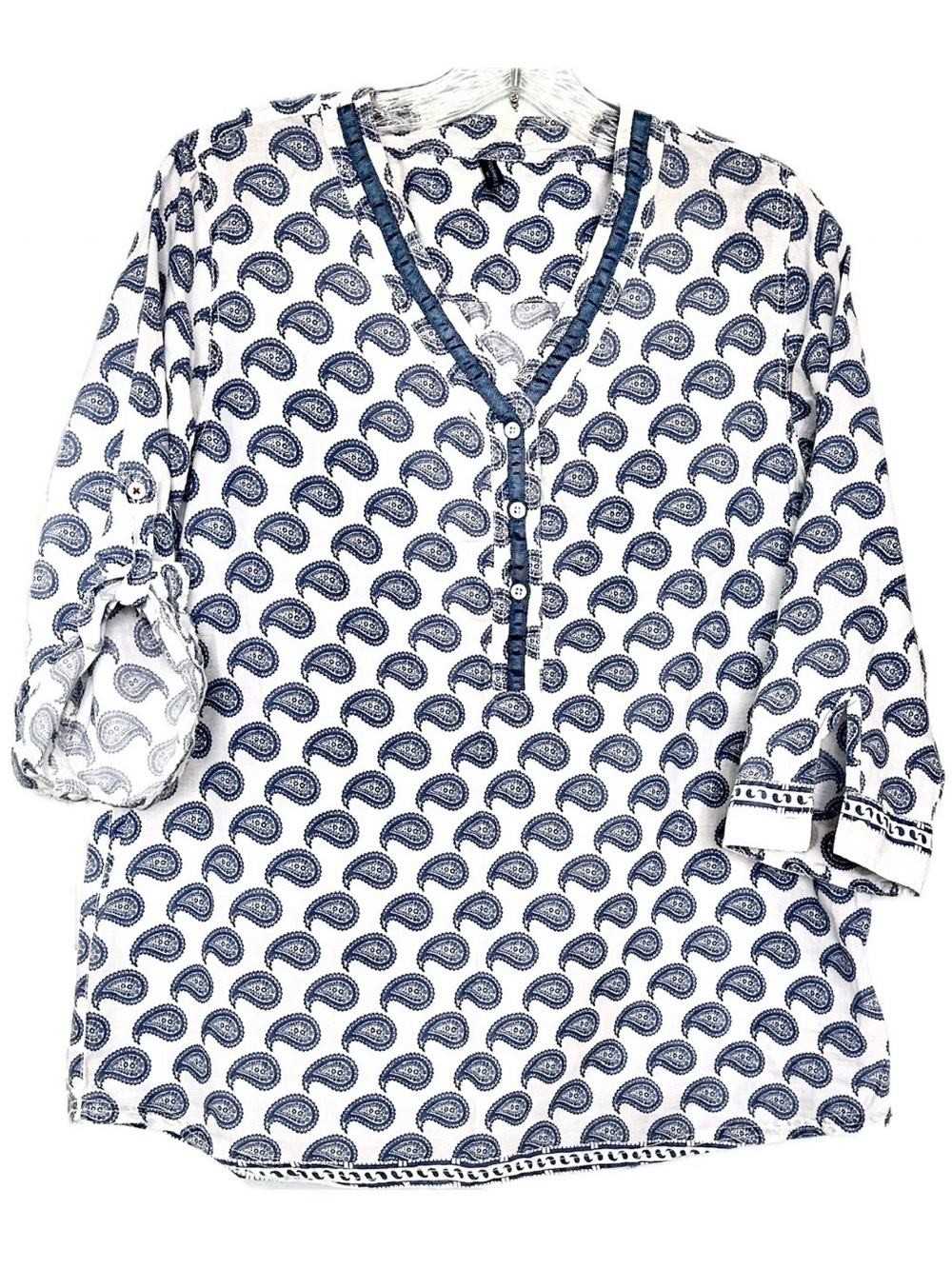 Weekend Elegant Blue and White Patterned Blouse